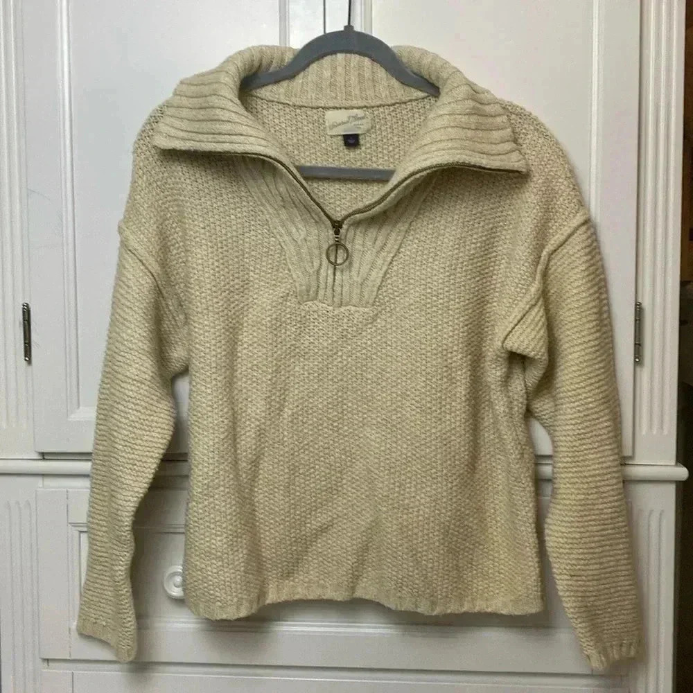 Universal thread quarter zip sweater women’s